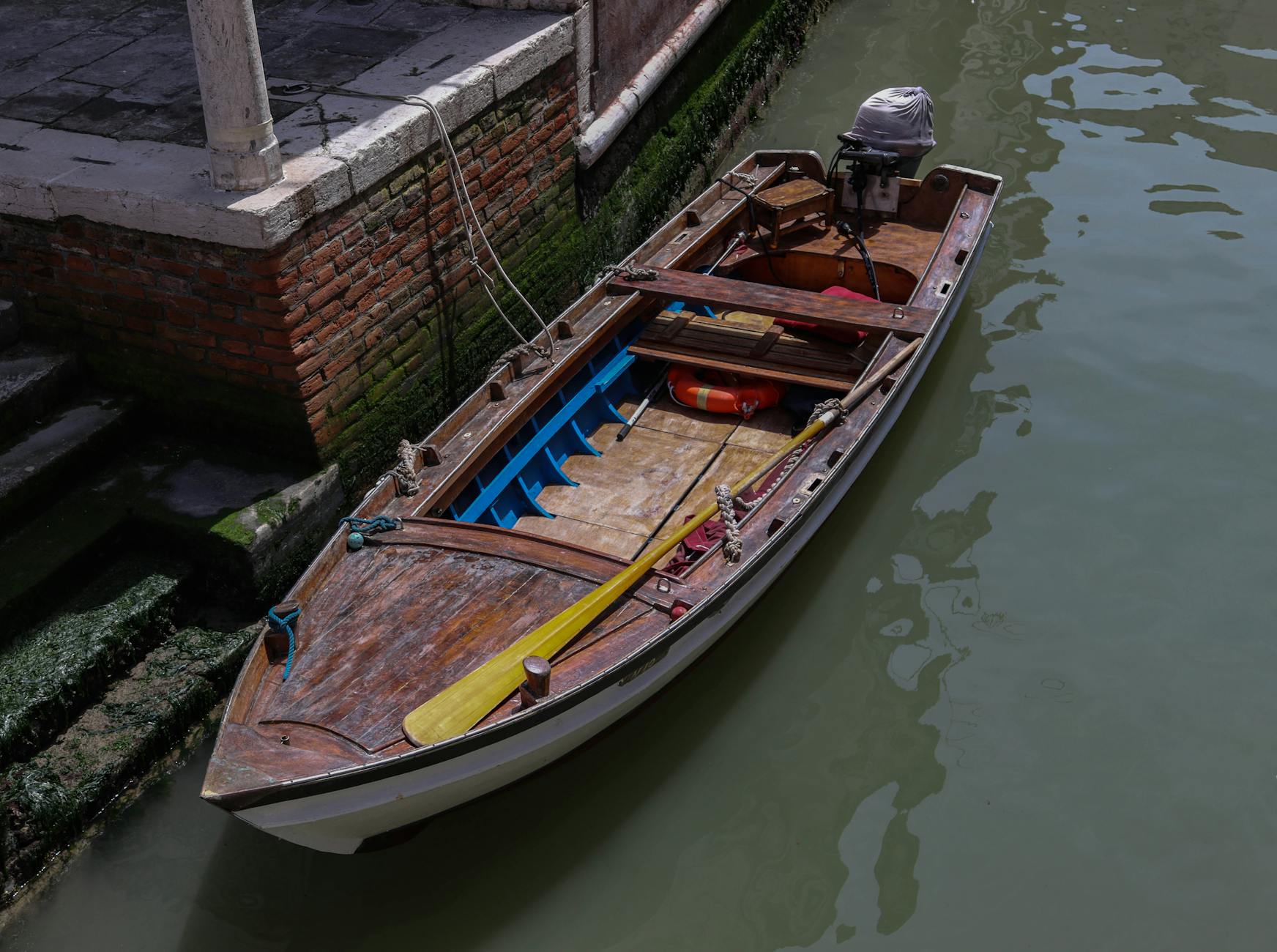 Lobbying Firm Co-Founded by Peter Mandelson Enters Administration Amid Controversy