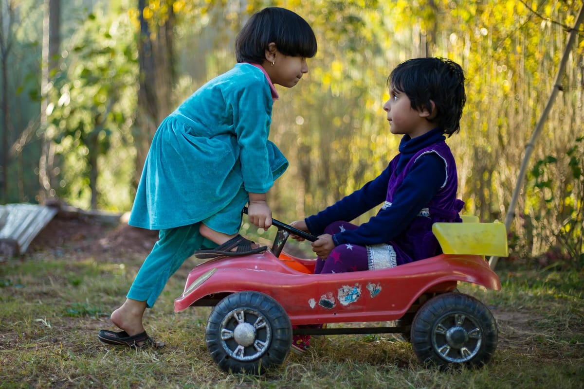 Children Targeted by Weight Loss Advertisements Online, Urgent Action Called For